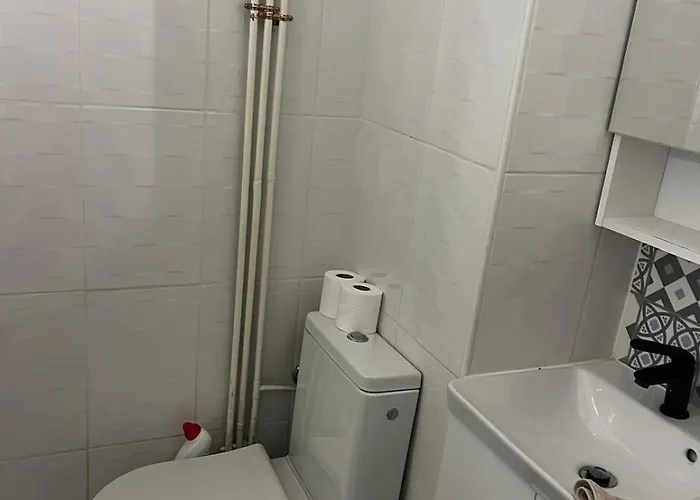 Village Naturiste Heliopolis Fgh * Agde